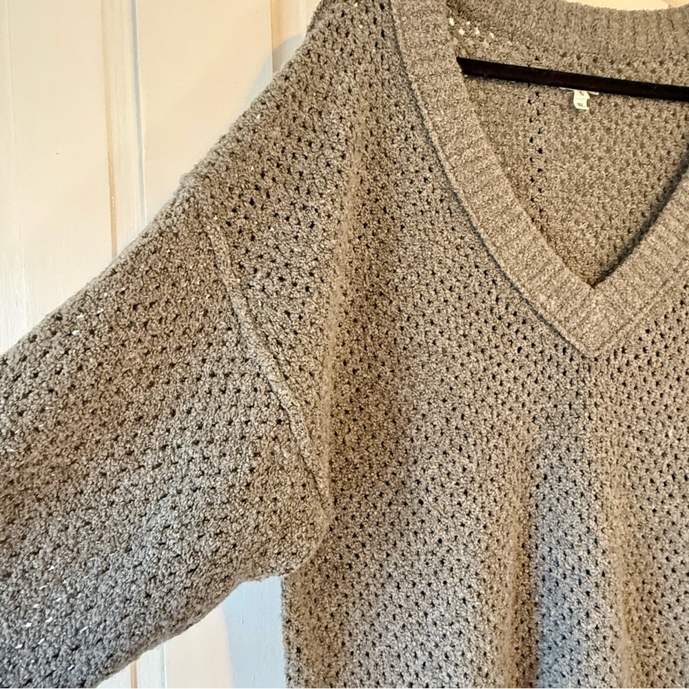 Aerie NWOT Open Knit V-Neck Sweater - XL - Picture 3 of 5